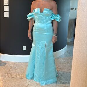 Elegant Off-Shoulder Blue Evening Dress